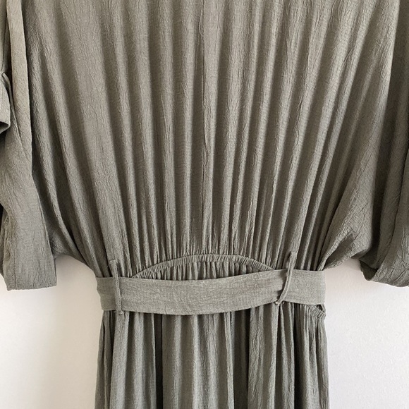 MINKPINK Collared Maxi Dress - Picture 16 of 16